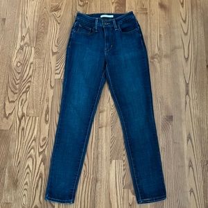 Womens Levi 721 high rise skinny jean